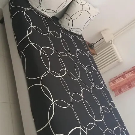 شقة Melume